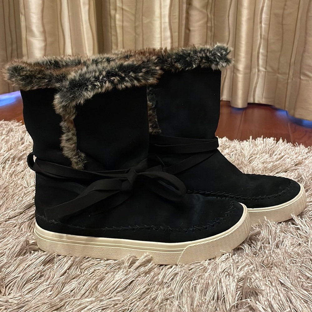 Toms black suede sneakers booties 7
